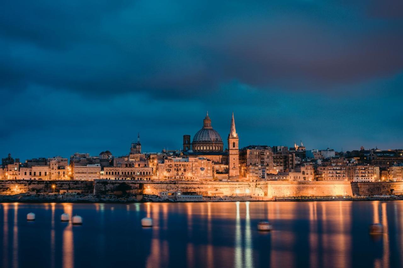 Marvellous Seafront Apartment Sliema Exterior photo